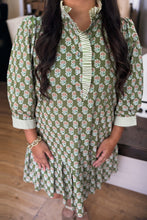 Green Contrast Striped Frilled Collar 3/4 Sleeve Plus Size Floral Dress