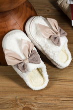 Camel Contrast Bowknot Applique Plush Winter Slippers (Colors May Differ by Batch)