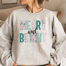 MERRY BRIGHT CHRISTMAS GRAPHIC SWEATSHIRT