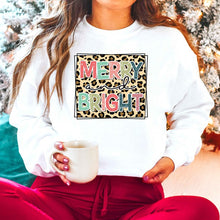 LEOPARD BRIGHT CHRISTMAS GRAPHIC SWEATSHIRT