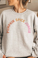 PUMPKIN SPICE JUNKIE GRAPHIC SWEATSHIRT