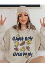 GAME DAY EVERYDAY GRAPHIC SWEATSHIRT