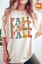 PLAID FALL LIGHTNING GRAPHIC TEE