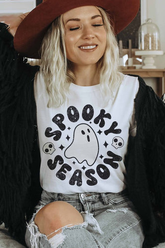 SPOOKY SEASON GRAPHIC TEE