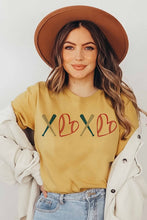 XOXO GRAPHIC TEE