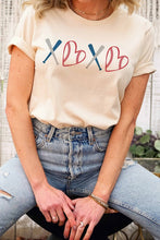 XOXO GRAPHIC TEE