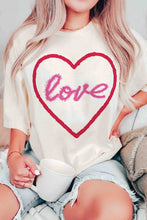 LOVE HEART GRAPHIC TEE