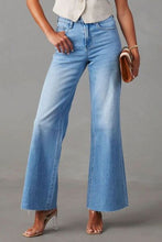 Buttoned Bootcut Jeans with Pockets